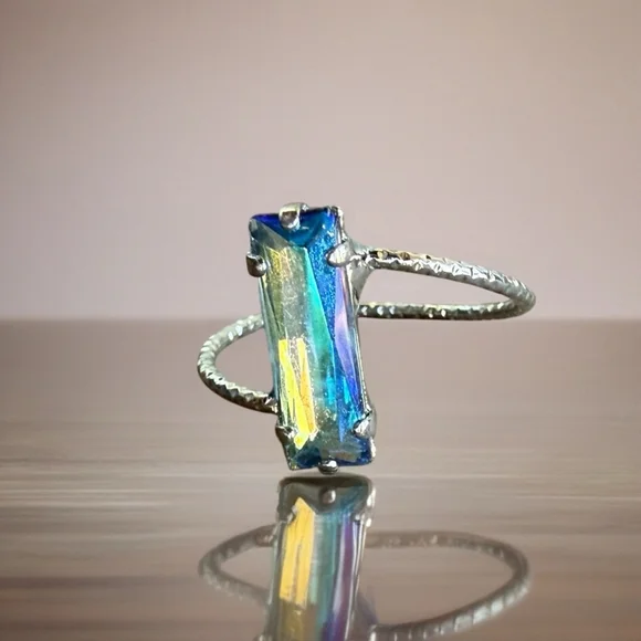 Handcrafted sparkly ring made with Austrian crystal size 6-1/2 - Picture 2 of 4